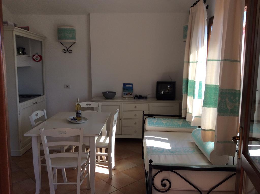 Sardinia Beach Apartments Aglientu Exterior photo