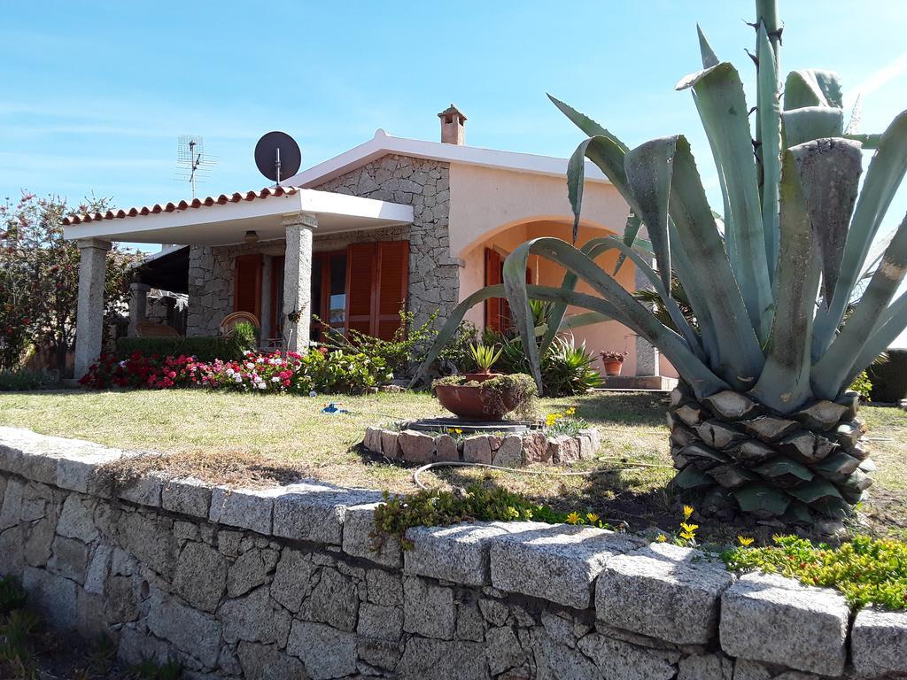 Sardinia Beach Apartments Aglientu Exterior photo